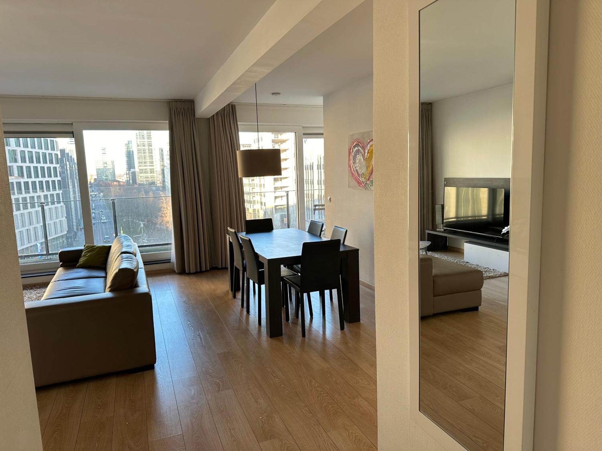 2 Bedroom Apartment In Center With Balcony Brussels Luaran gambar